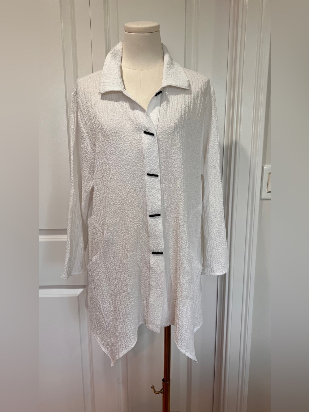 White Textured Button-Front Women's Top by Yushi